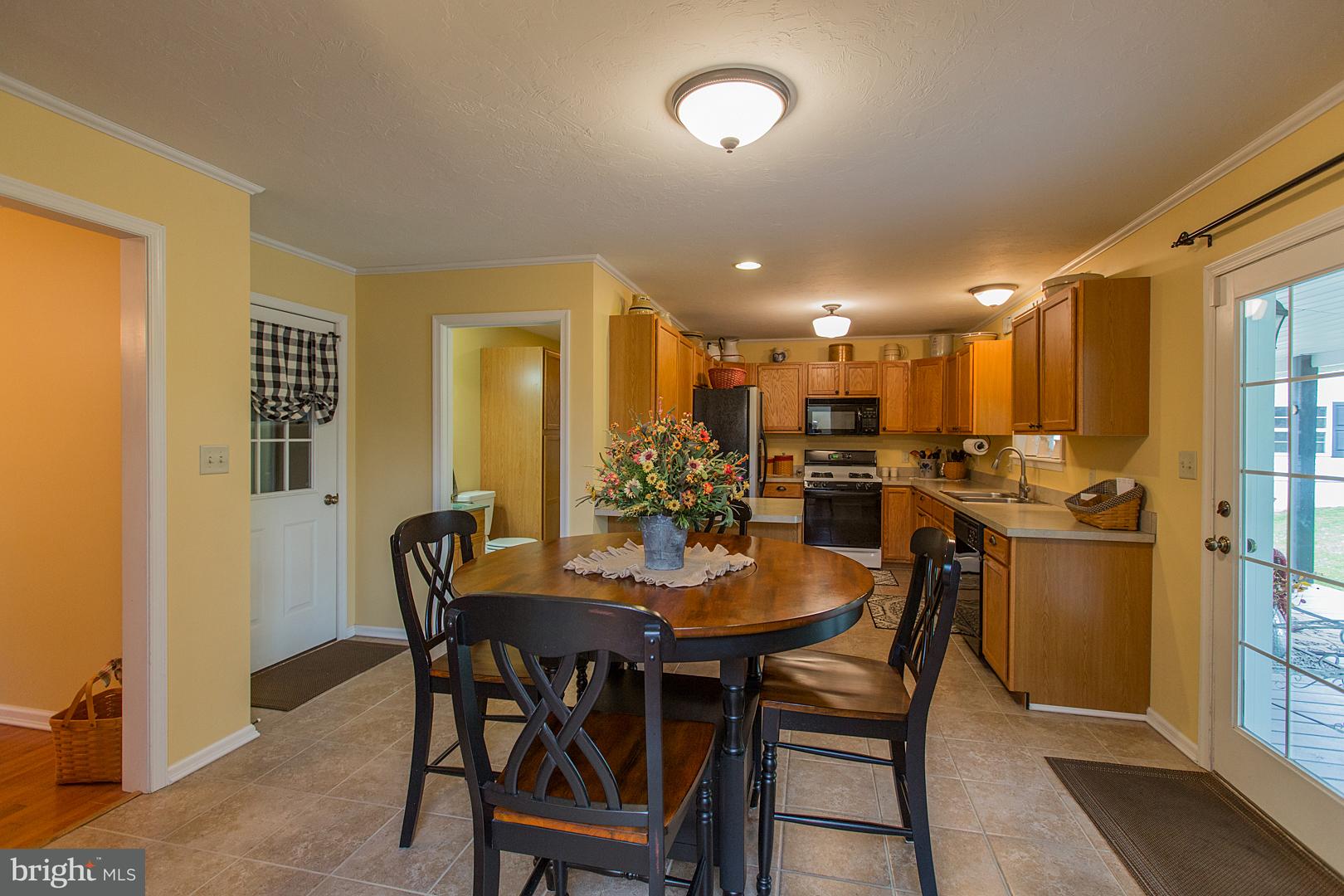 840 East Butter Road York, PA 17406 - Photo 14 of 68