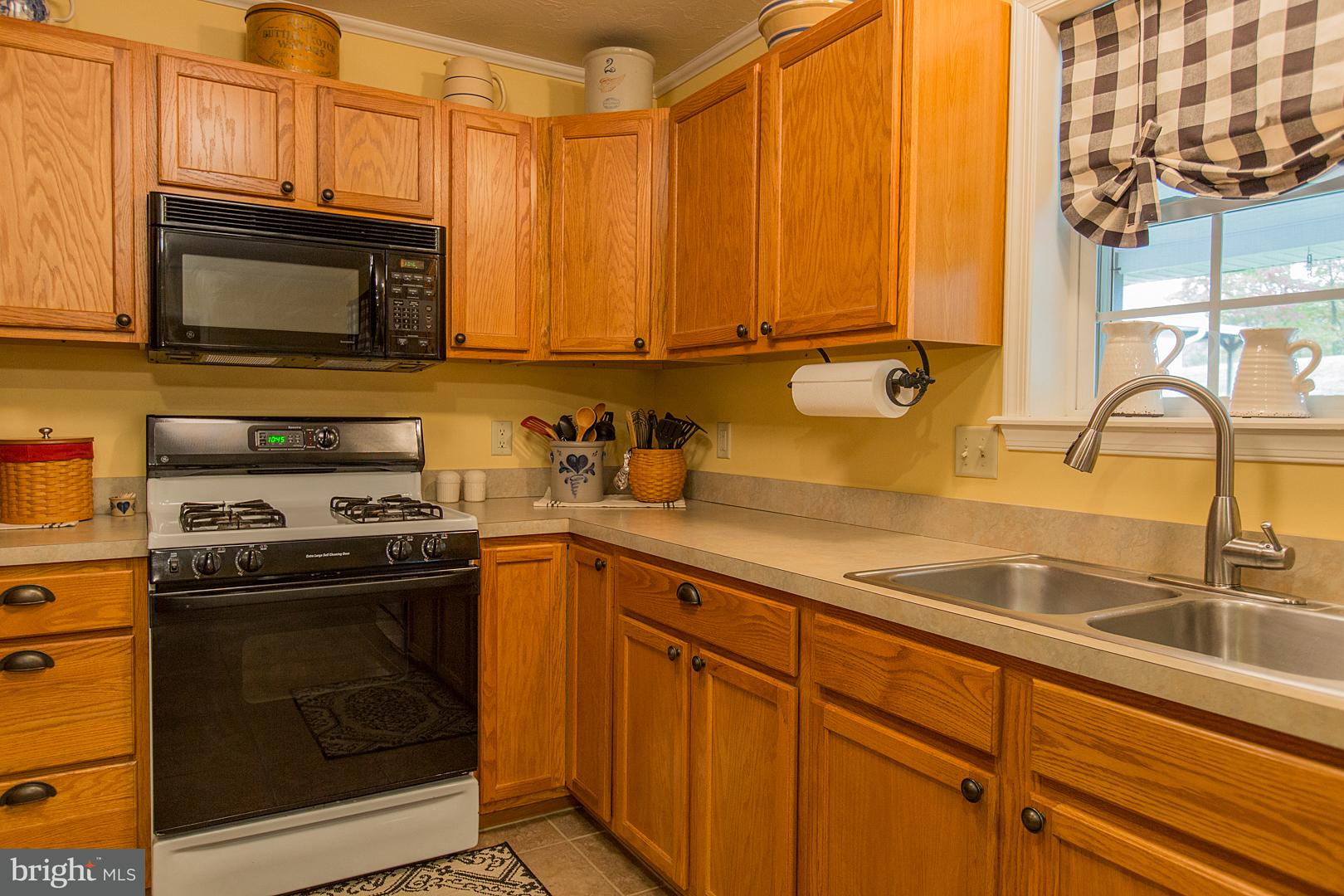 840 East Butter Road York, PA 17406 - Photo 21 of 68