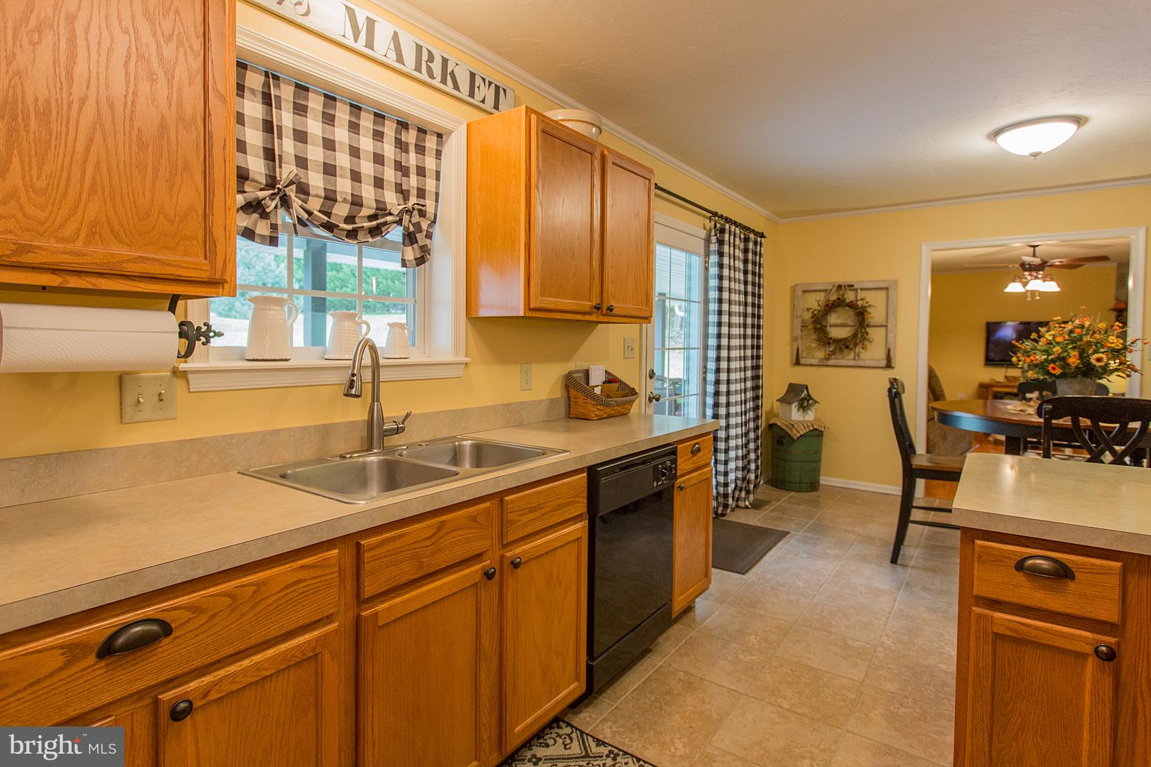 840 East Butter Road York, PA 17406 - Photo 23 of 68
