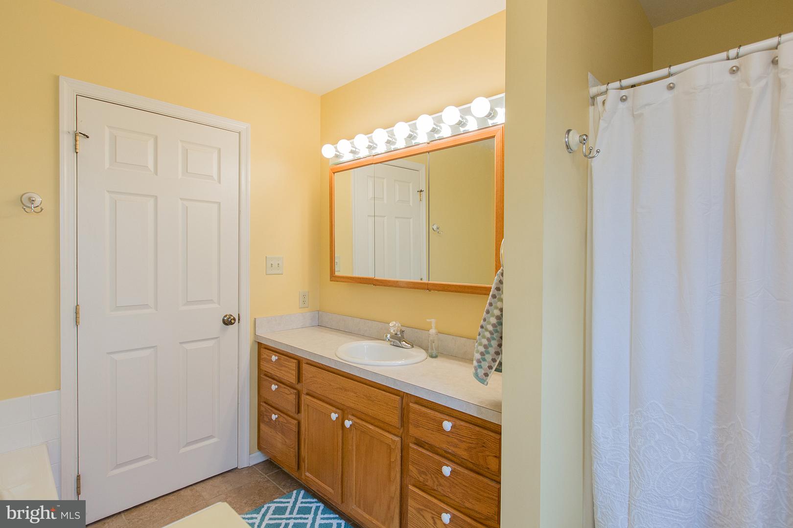 840 East Butter Road York, PA 17406 - Photo 31 of 68