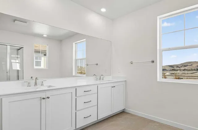 $749,900 | 5716 Lake Club Drive, Fairfield, CA 94533