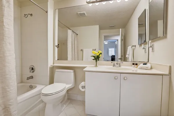 $300,000 | 7635 Southampton Terrace, Unit 312, Tamarac, FL 33321