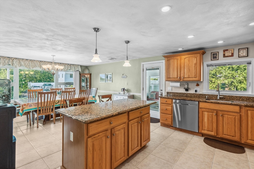29 Copeland Road Lynn, MA 01904 - Photo 6 of 42 Gallery Image 6