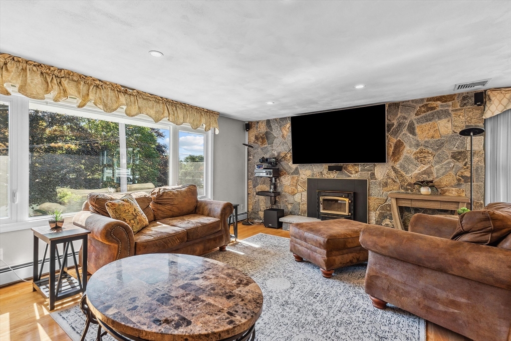29 Copeland Road Lynn, MA 01904 - Photo 9 of 42 Gallery Image 9