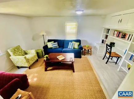 $2,600 | 243 Shamrock Road, Charlottesville, VA 22903