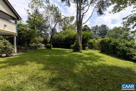 $2,600 | 243 Shamrock Road, Charlottesville, VA 22903