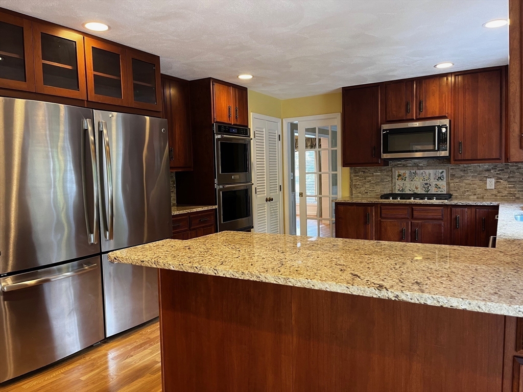 143 East Emerson Road, Unit 143 Lexington, MA 02420 - Photo 12 of 42 Gallery Image 12