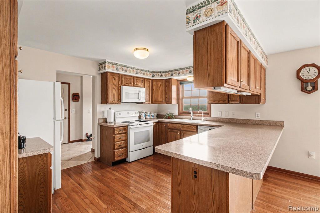 8806 Bergin Road Howell, MI 48843 - Photo 8 of 35 Gallery Image 8