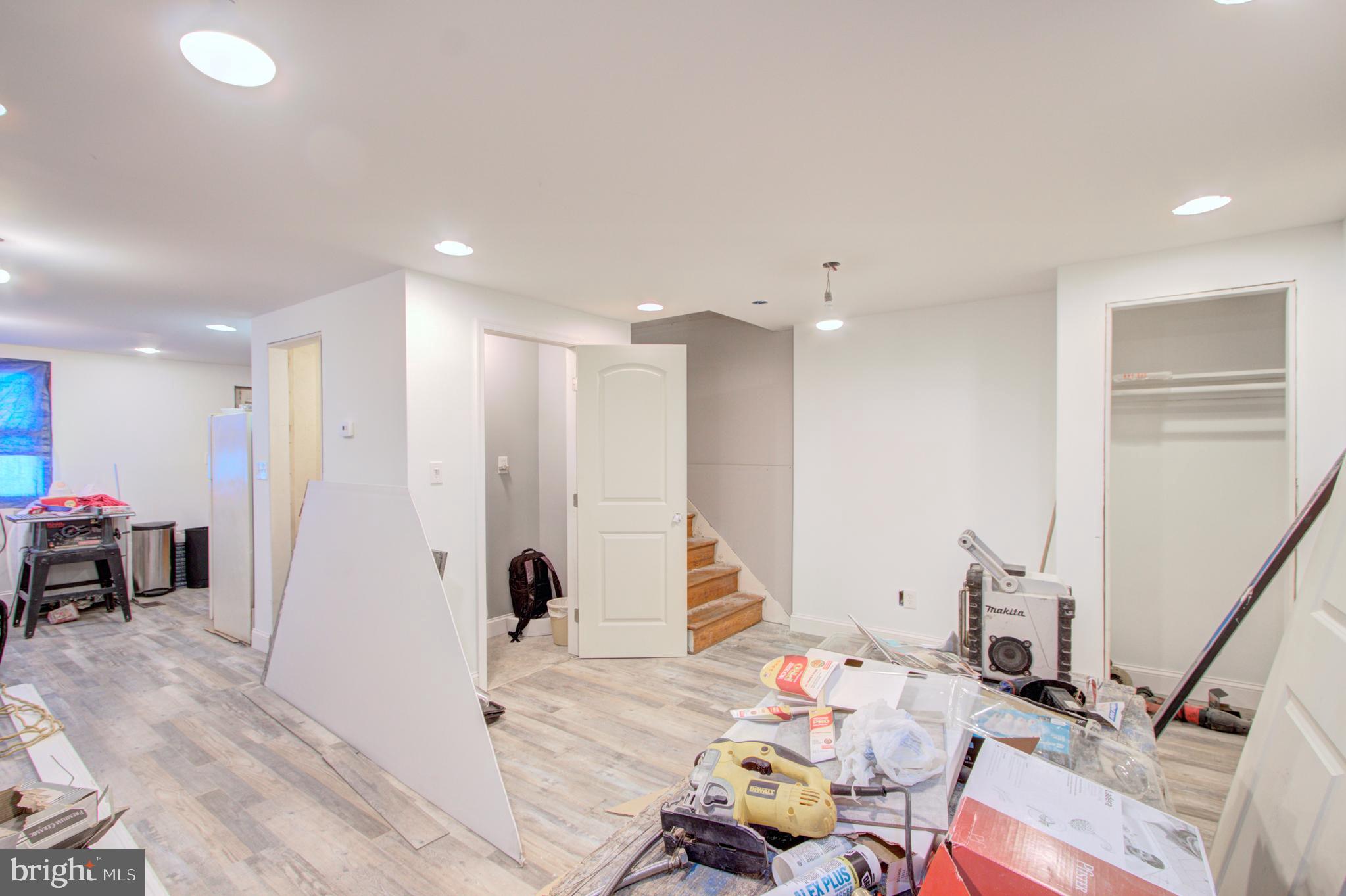 7360 Edsworth Road Baltimore, MD 21222 - Photo 4 of 18