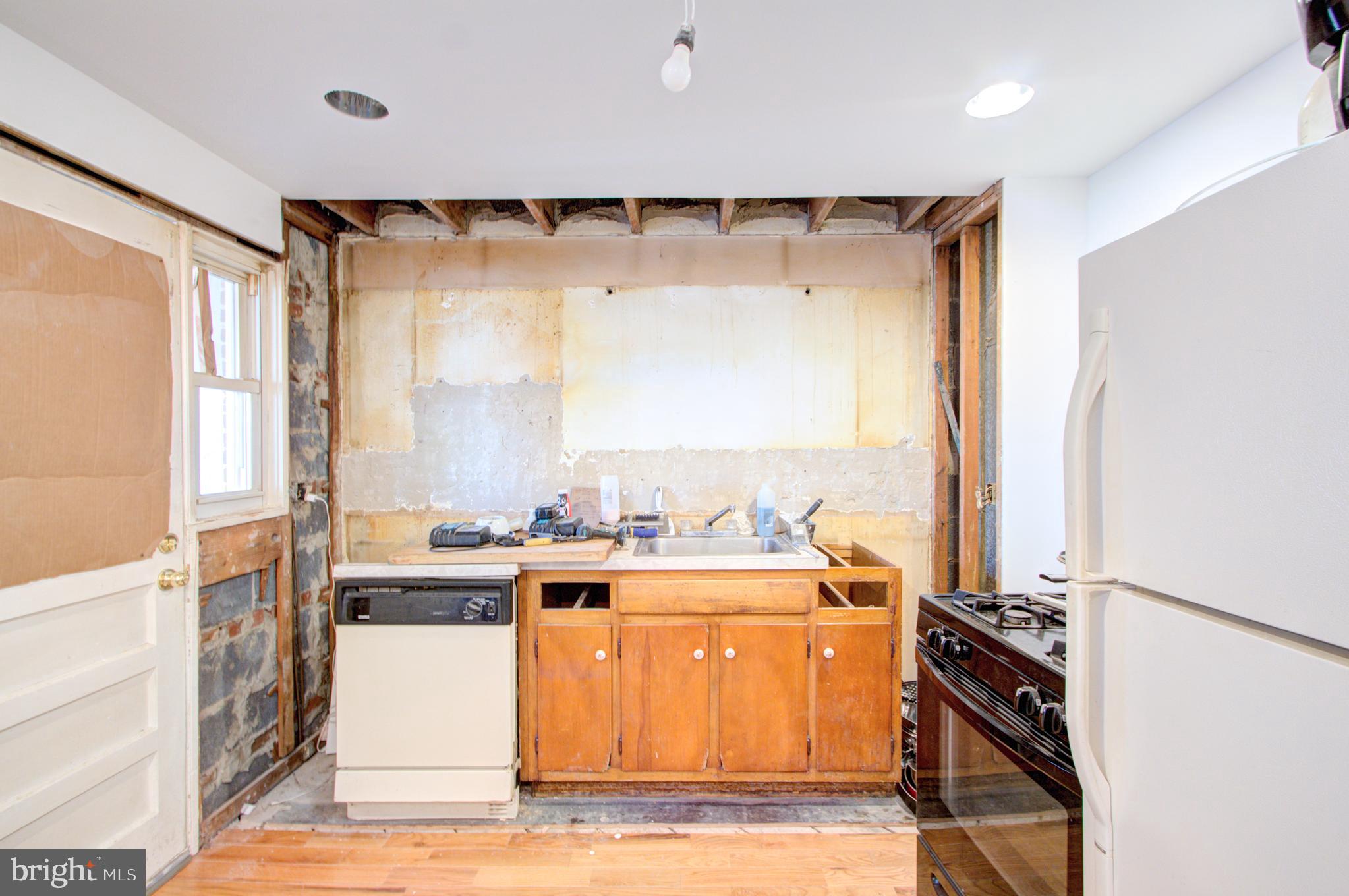 7360 Edsworth Road Baltimore, MD 21222 - Photo 7 of 18
