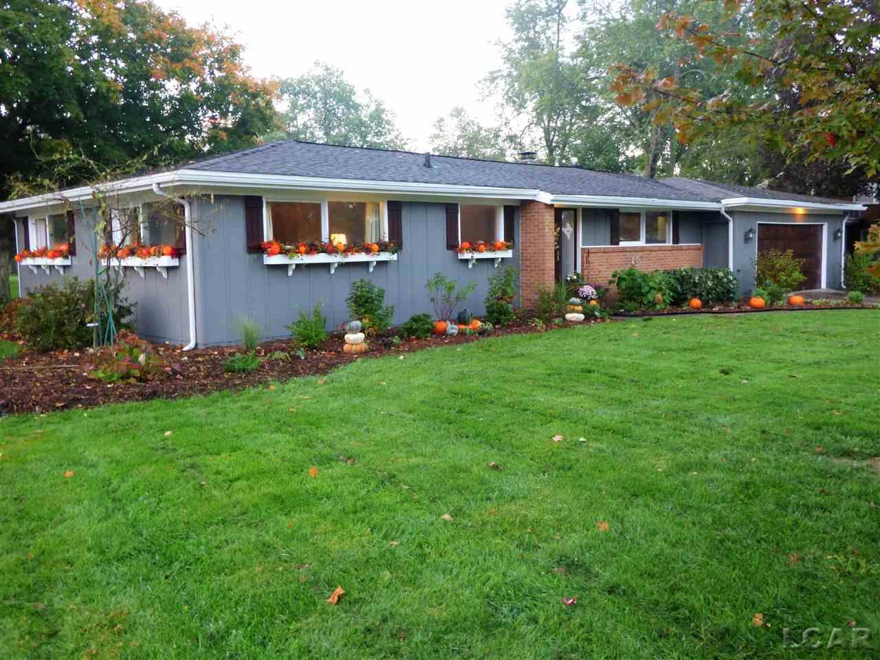 1355 Trenton Road Adrian, MI 49221 - Photo 1 of 38 31363388.JPG