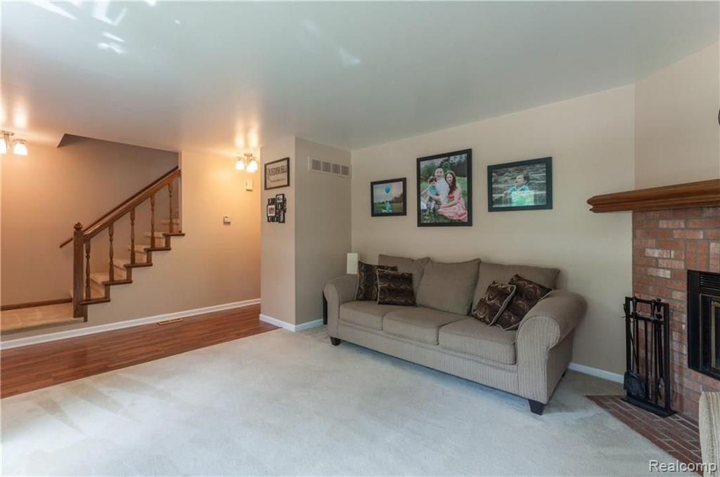 231 Arlington Drive Rochester Hills, MI 48307 - Photo 12 of 29