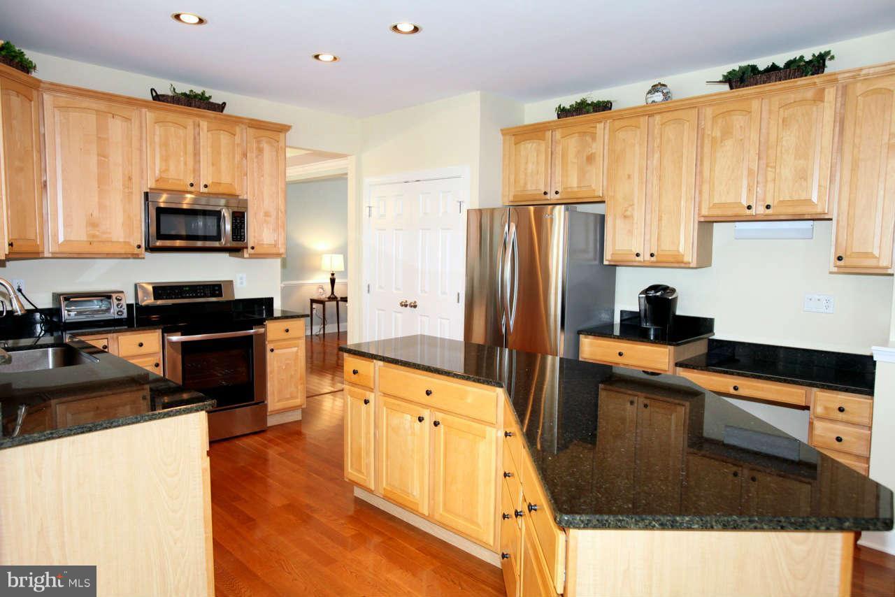 9631 Gerst Road Perry Hall, MD 21128 - Photo 5 of 29 Forty Two Inch Maple Cabinets Granite Counter Tops