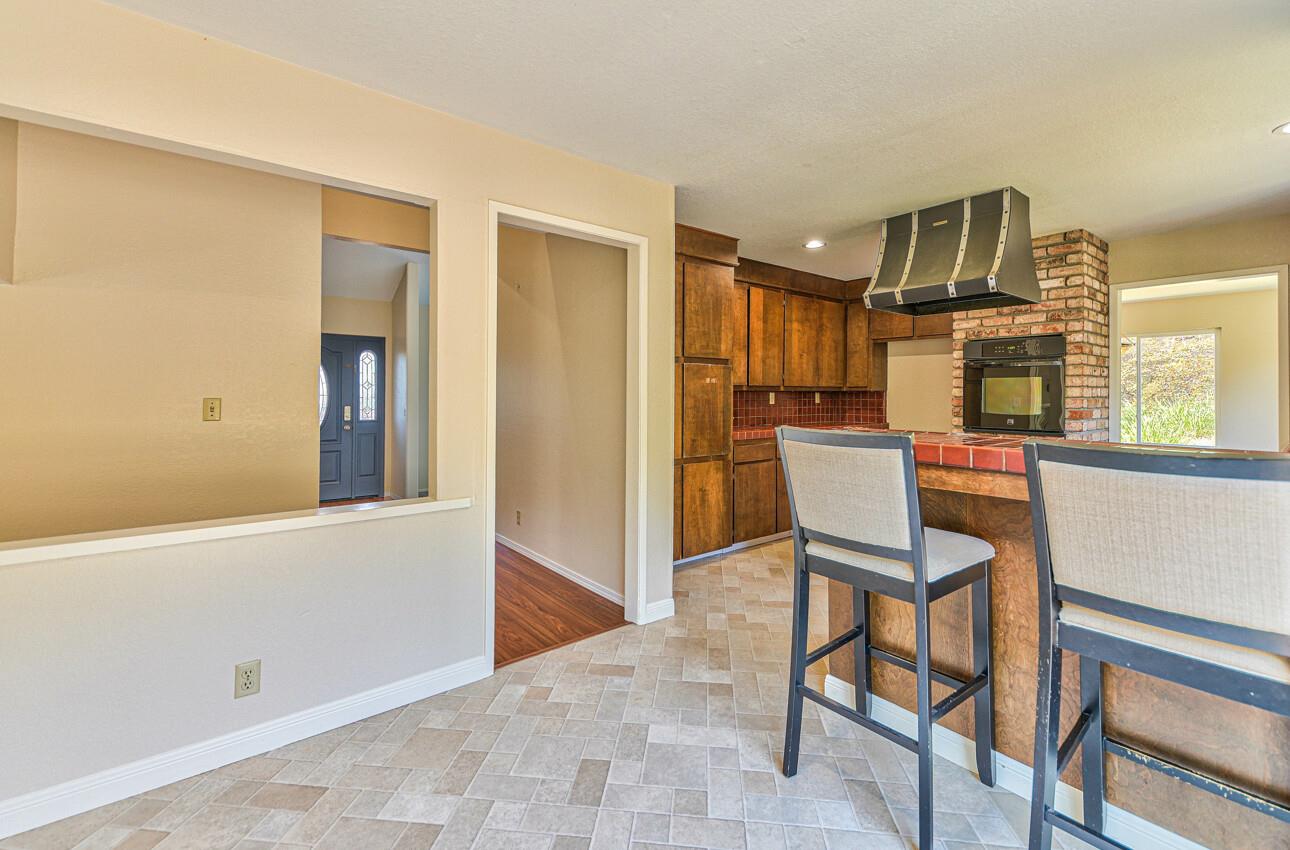 525 Strawberry Road Watsonville, CA 95076 - Photo 12 of 31 Gallery Image 12