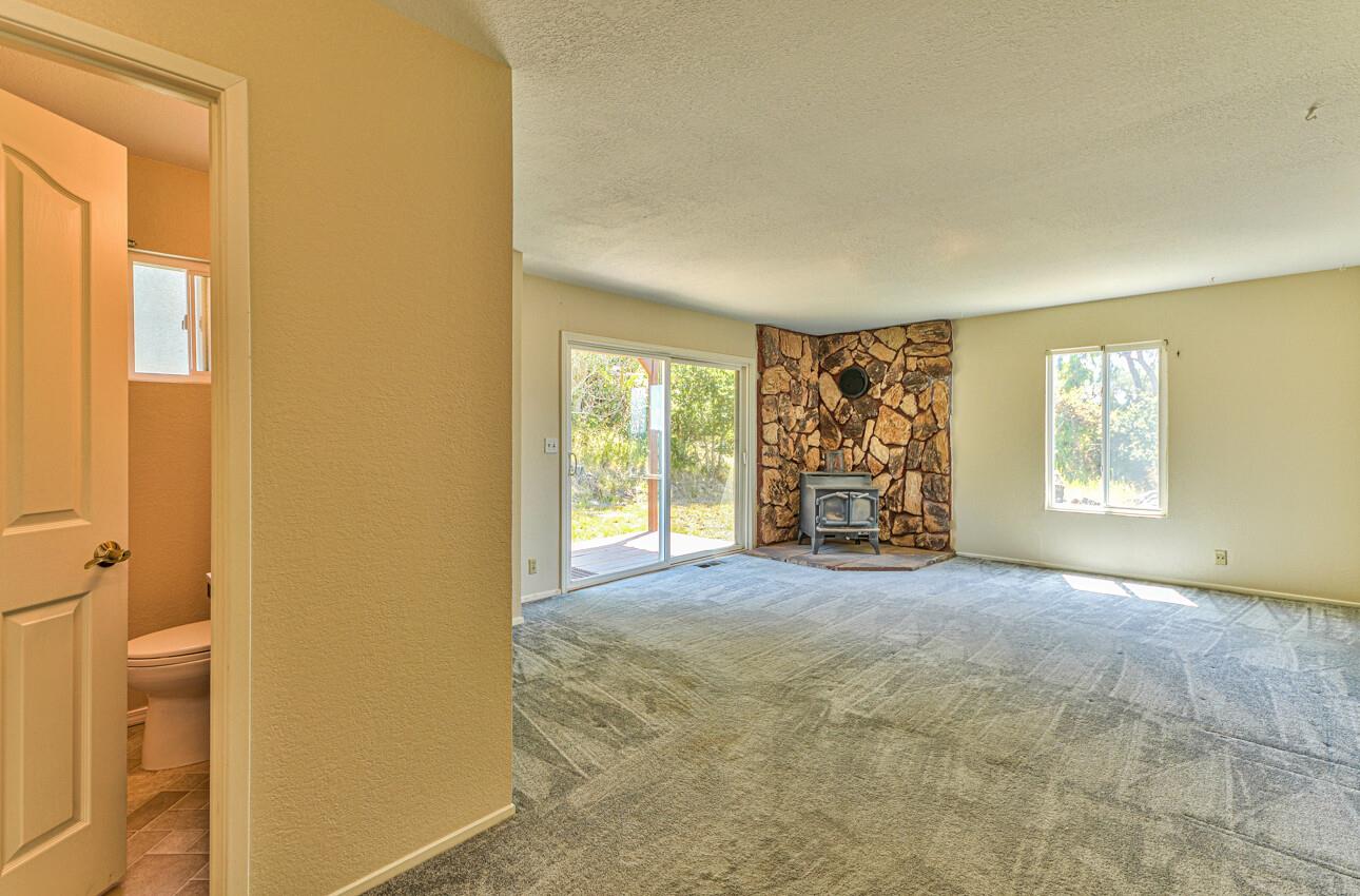 525 Strawberry Road Watsonville, CA 95076 - Photo 13 of 31 Gallery Image 13