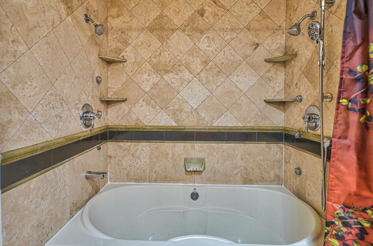 525 Strawberry Road Watsonville, CA 95076 - Photo 18 of 31 Gallery Image 18