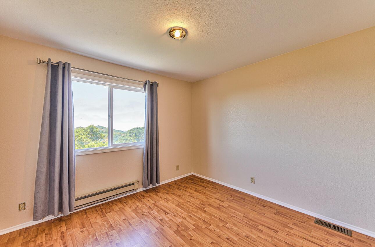 525 Strawberry Road Watsonville, CA 95076 - Photo 23 of 31 Gallery Image 23
