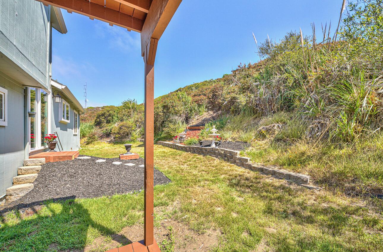525 Strawberry Road Watsonville, CA 95076 - Photo 26 of 31 Gallery Image 26