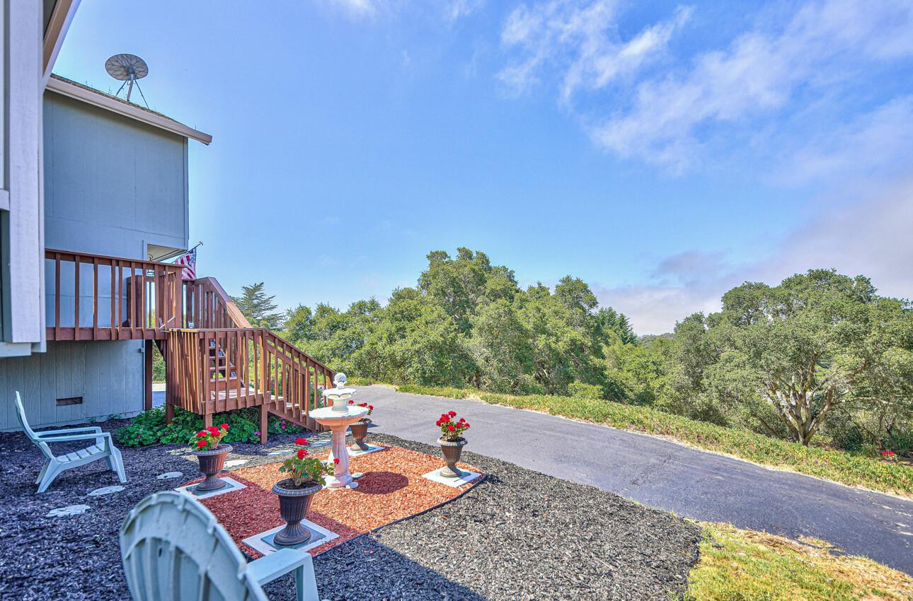 525 Strawberry Road Watsonville, CA 95076 - Photo 4 of 31 Gallery Image 4