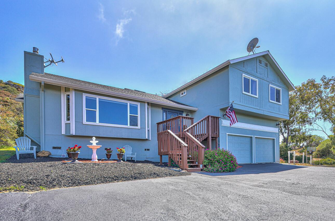 525 Strawberry Road Watsonville, CA 95076 - Photo 5 of 31 Gallery Image 5
