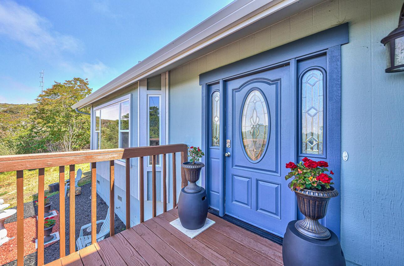 525 Strawberry Road Watsonville, CA 95076 - Photo 6 of 31 Gallery Image 6