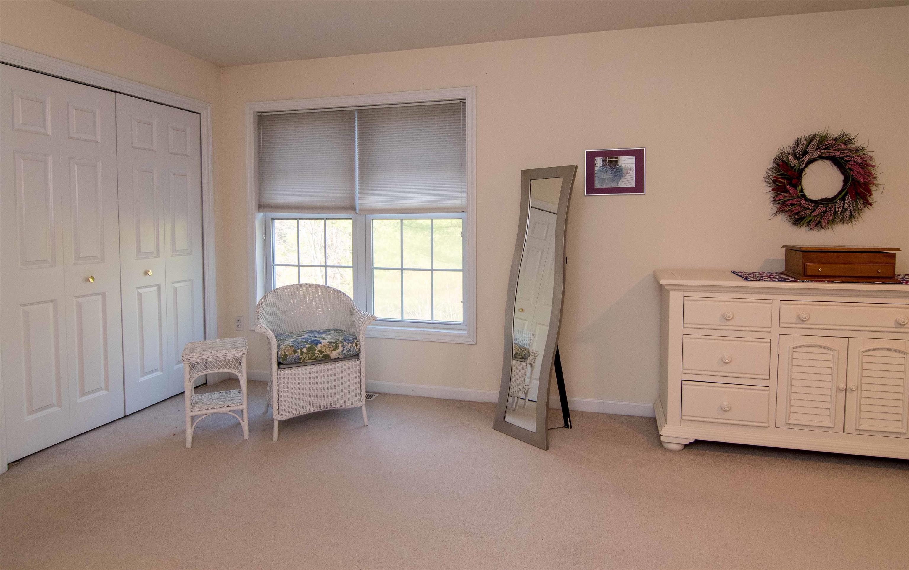 20 Locksley Lane Raymond, NH 03077 - Photo 25 of 34