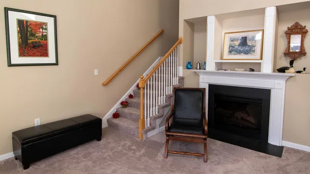 $450,000 | 20 Locksley Lane, Raymond, NH 03077