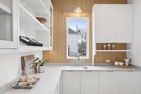 $2,200,000 | 580 Kearsage Avenue, Elmhurst, IL 60126