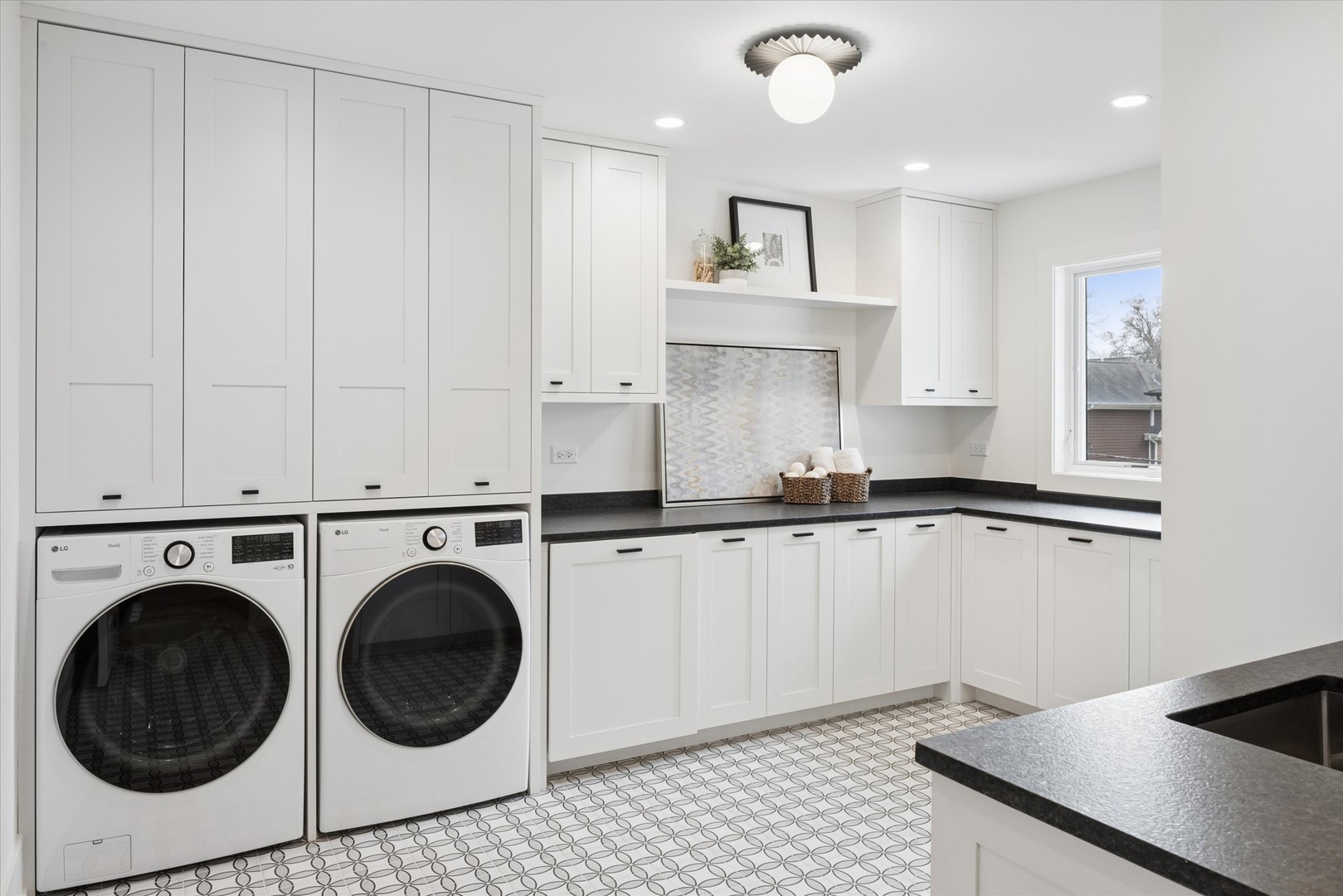 580 Kearsage Avenue Elmhurst, IL 60126 - Photo 37 of 43 a kitchen with stainless steel appliances granite countertop a sink a stove and cabinets