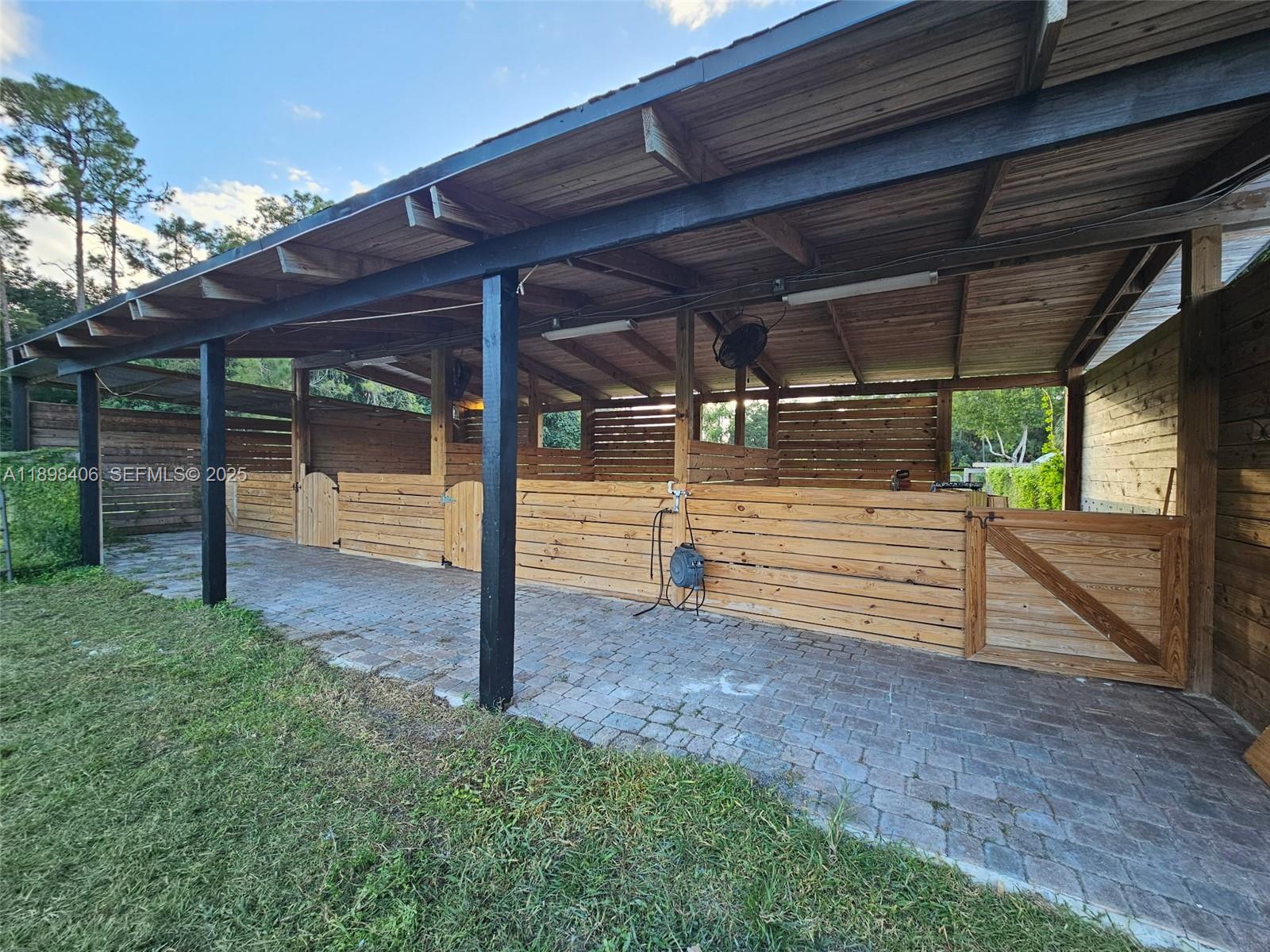 a view of a backyard room