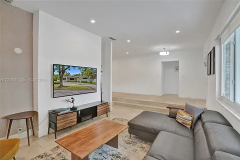 $1,295,000 | 18641 Northeast 21st Avenue, Miami, FL 33179