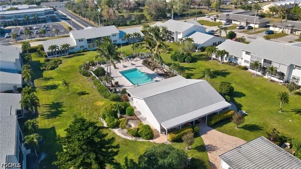 $2,250 | 6731 Panther Lane, Unit D6, Fort Myers, FL 33919