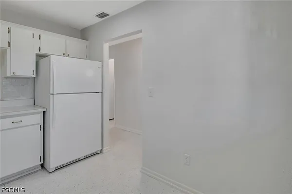 $2,250 | 6731 Panther Lane, Unit D6, Fort Myers, FL 33919