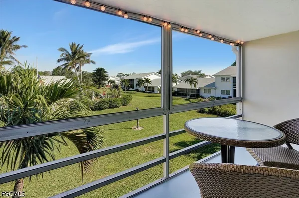 $2,250 | 6731 Panther Lane, Unit D6, Fort Myers, FL 33919