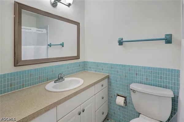 $2,250 | 6731 Panther Lane, Unit D6, Fort Myers, FL 33919