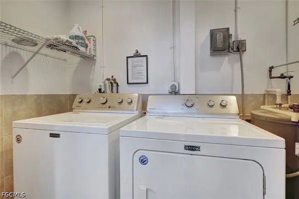 $2,250 | 6731 Panther Lane, Unit D6, Fort Myers, FL 33919