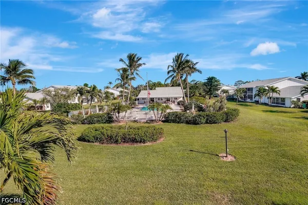 $2,250 | 6731 Panther Lane, Unit D6, Fort Myers, FL 33919