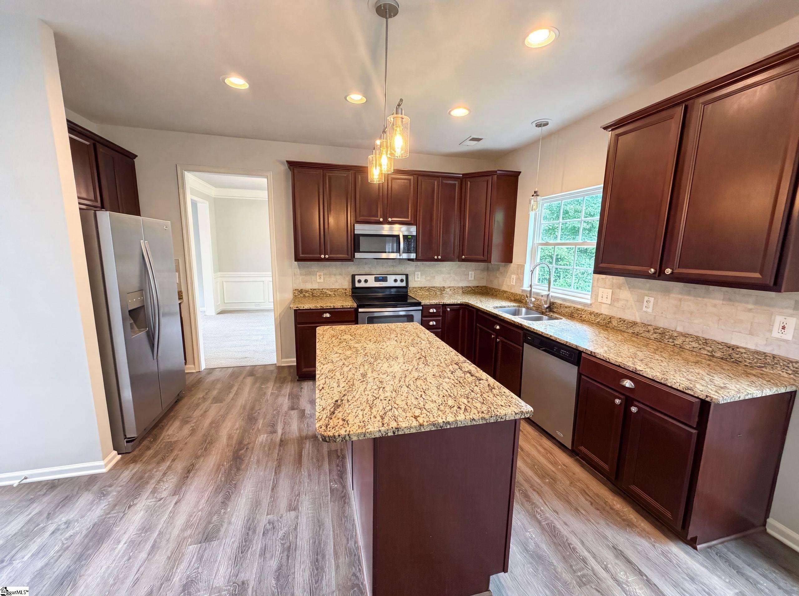 109 Hydrangea Way Simpsonville, SC 29681 - Photo 27 of 31