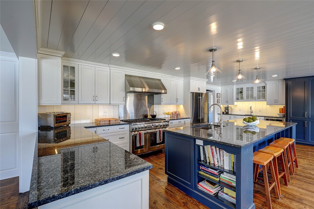 23 Surrey Road Barrington, RI 02806 - Photo 11 of 50