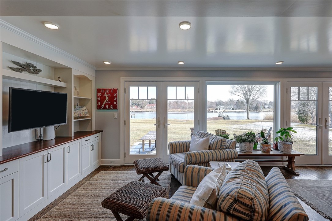 23 Surrey Road Barrington, RI 02806 - Photo 12 of 50