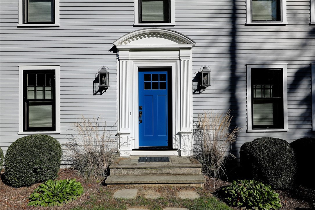 23 Surrey Road Barrington, RI 02806 - Photo 4 of 50