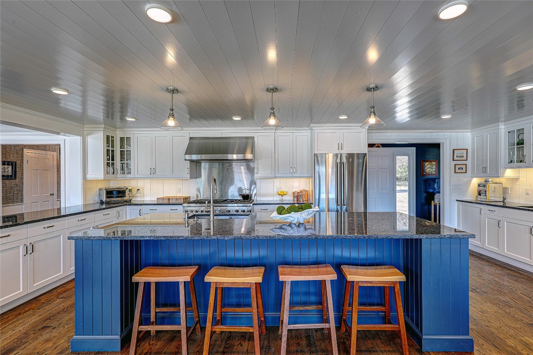 23 Surrey Road Barrington, RI 02806 - Photo 10 of 50