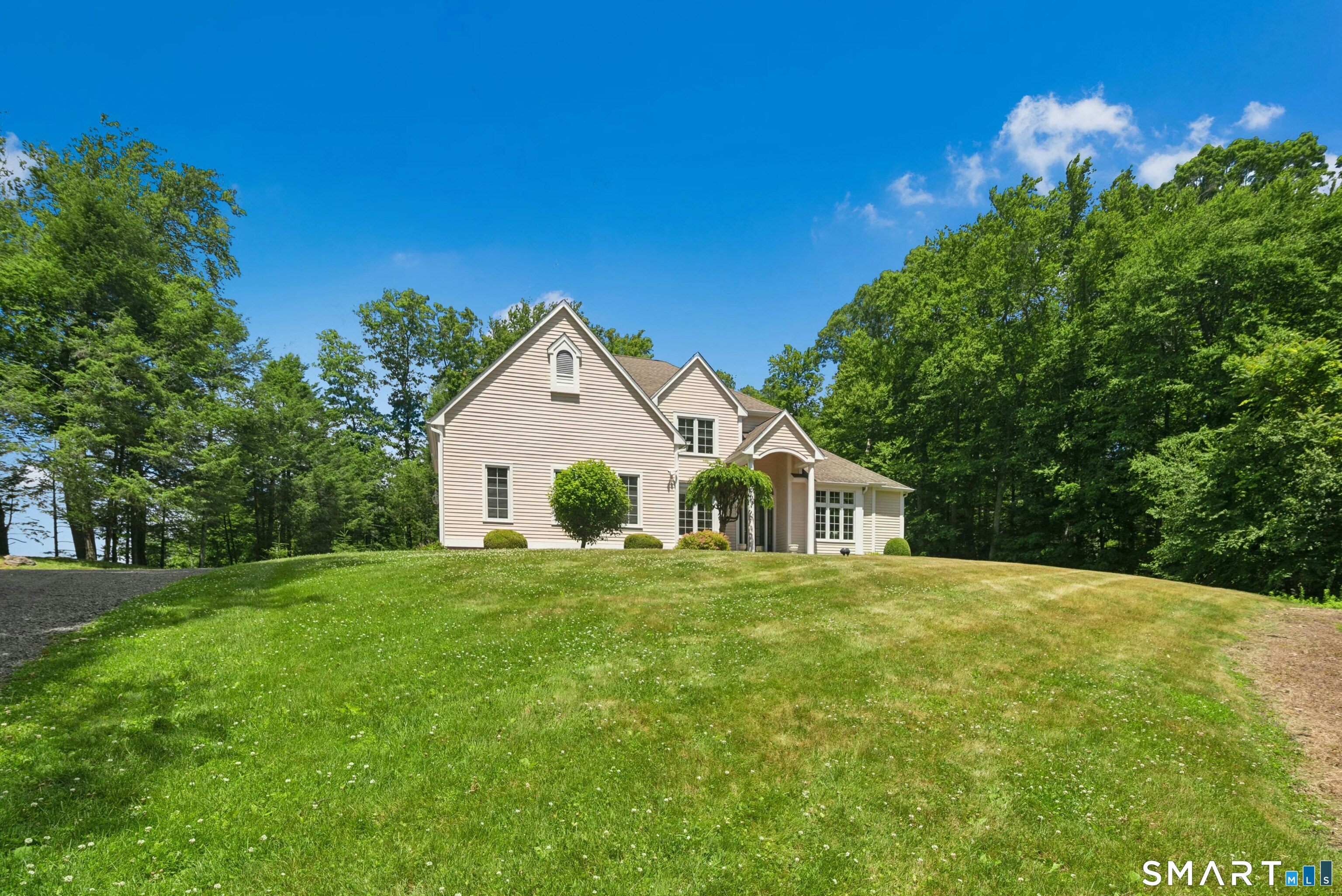 17 D Butterfield Road Newtown, CT 06470 - Photo 4 of 34
