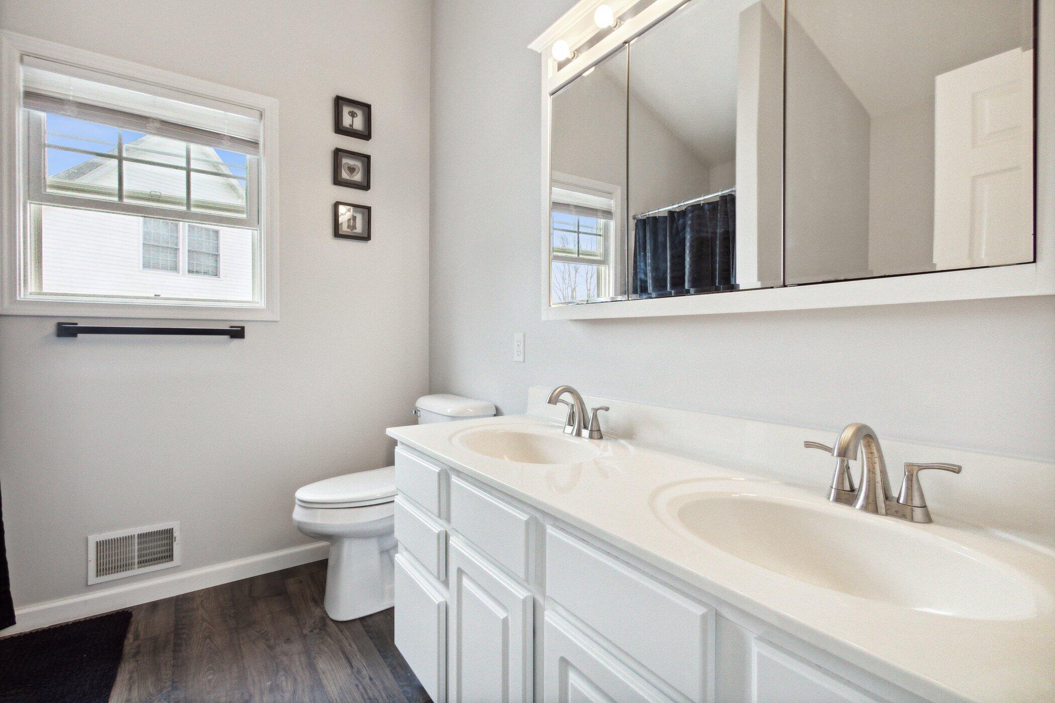 427 Richard Street Spring Arbor, MI 49283 - Photo 10 of 28 427-Richard-St-Spring-Arbor-MI-49283-Win