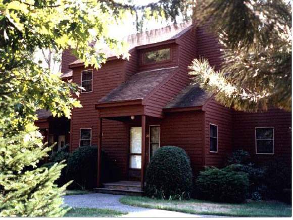 20 Kirriemuir Road, Unit 20 Stratham, NH 03885 - Photo 1 of 2 Gallery Image 1