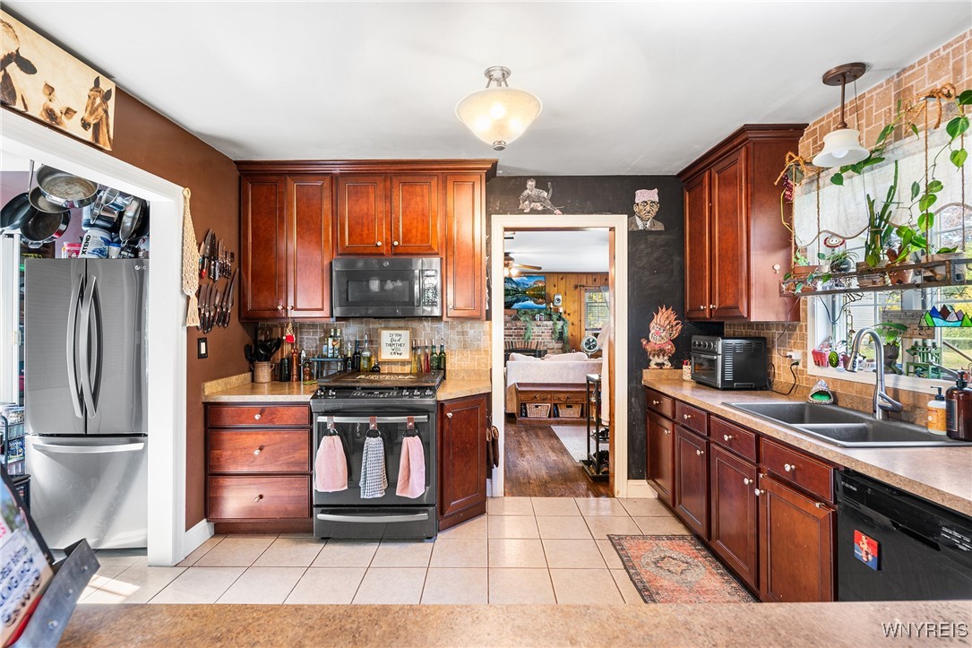 1411 South Creek Road Evans, NY 14047 - Photo 16 of 37