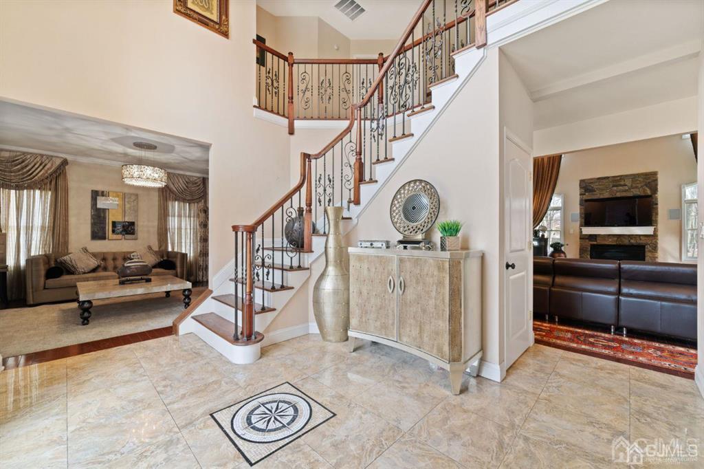 22 Utica Road Edison, NJ 08820 - Photo 4 of 28 a view of entryway and hall