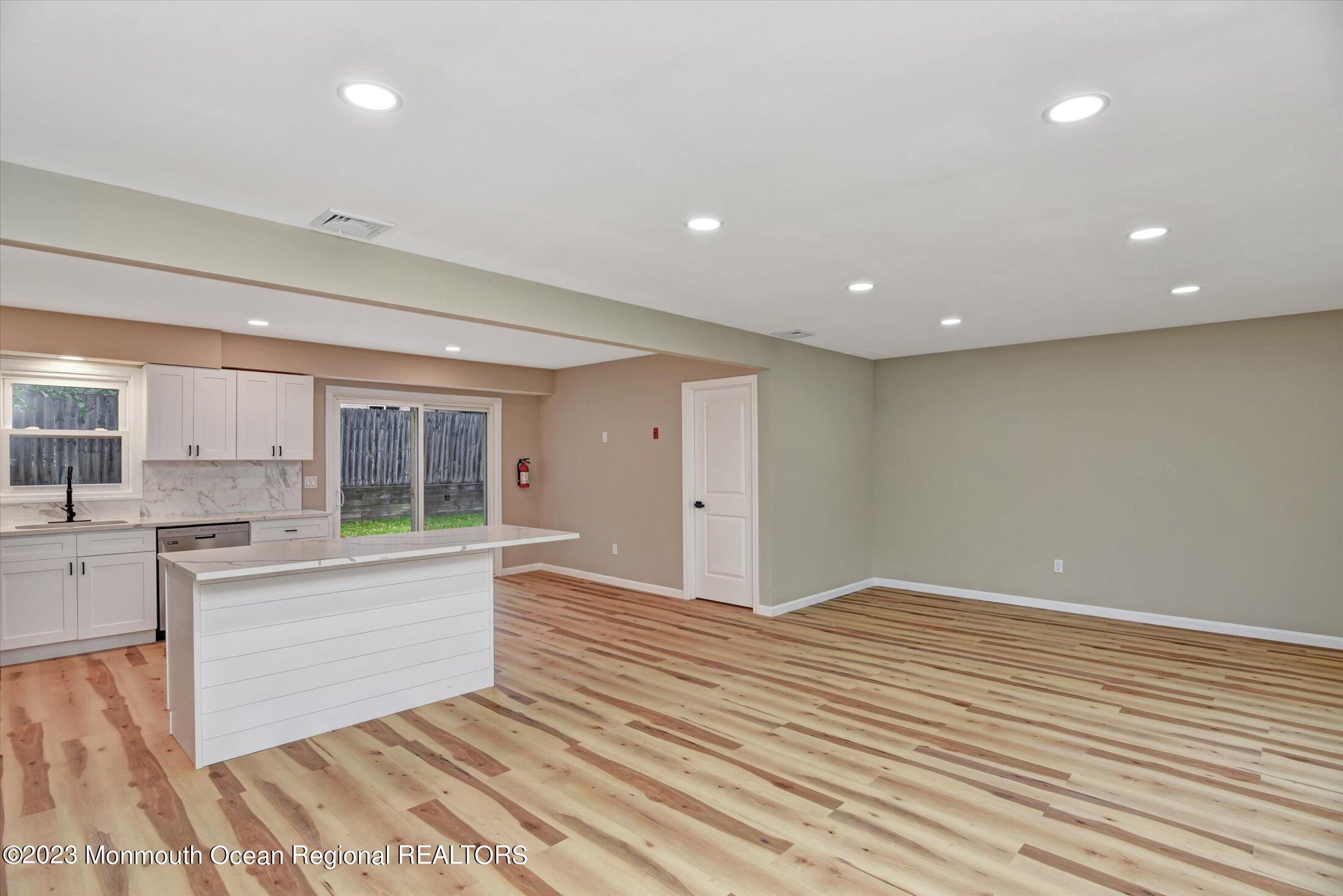 79 River Road Stanhope, NJ 07874 - Photo 14 of 29 07-Living & Dining Room