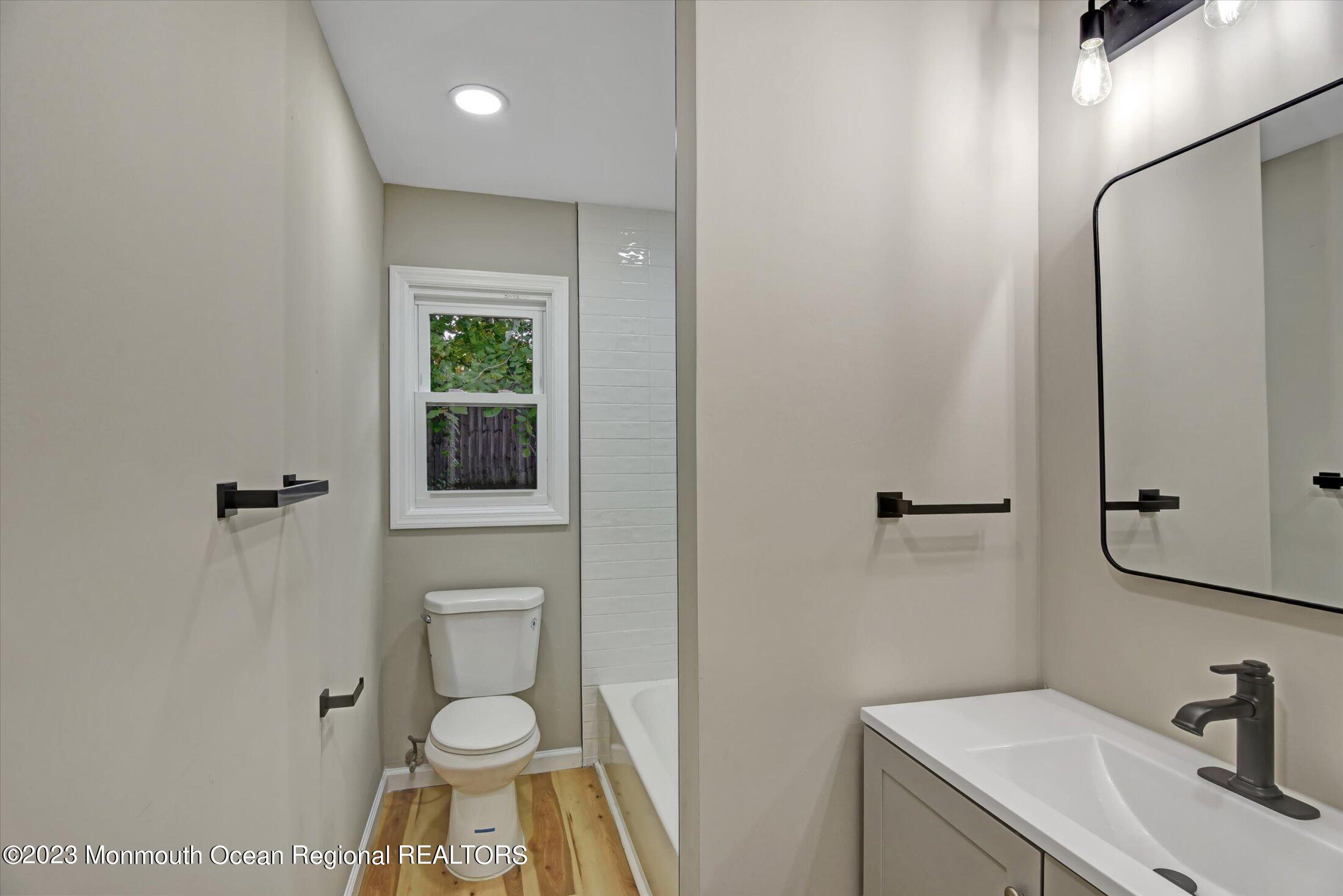 79 River Road Stanhope, NJ 07874 - Photo 18 of 29 16-Bathroom