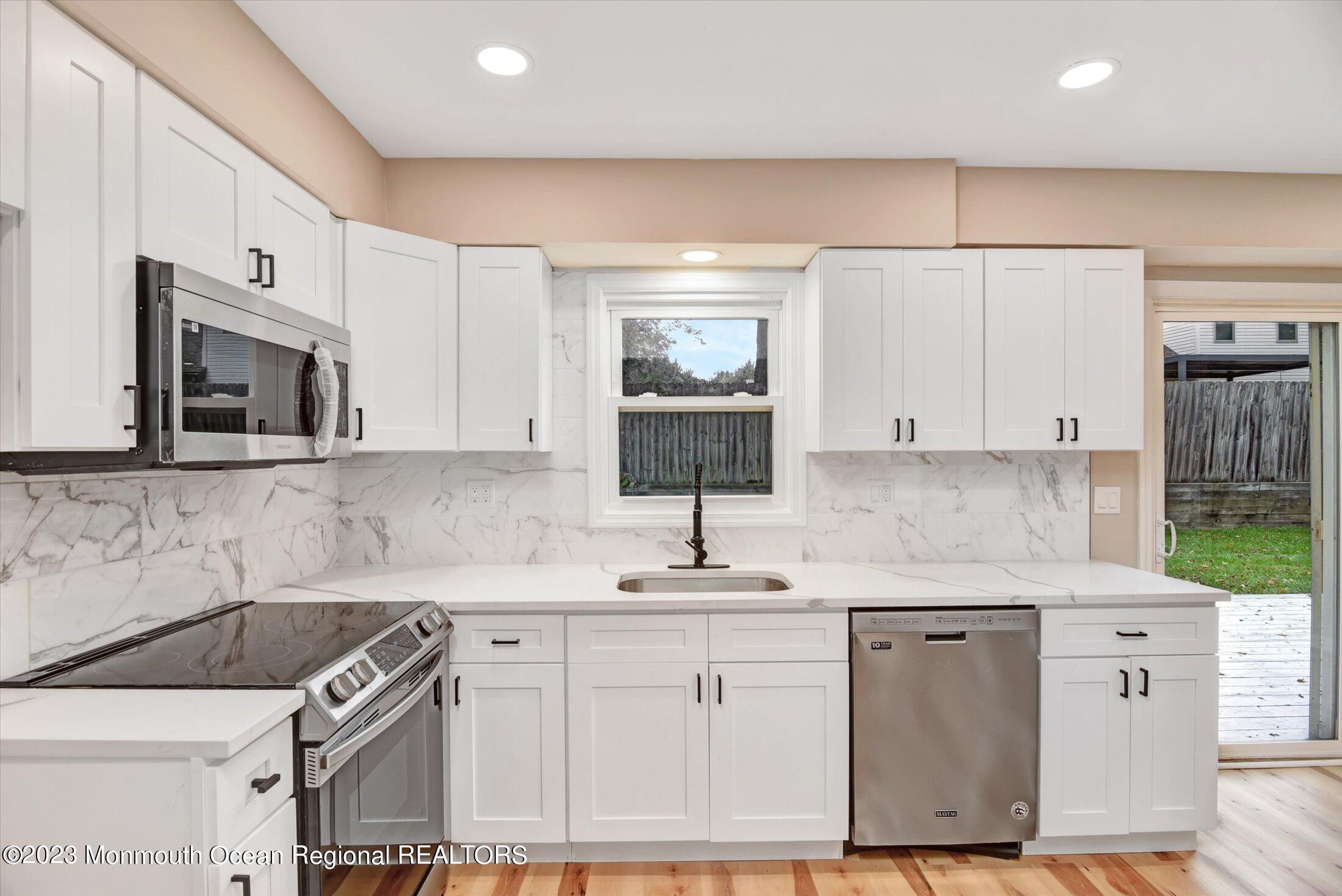 12-Kitchen